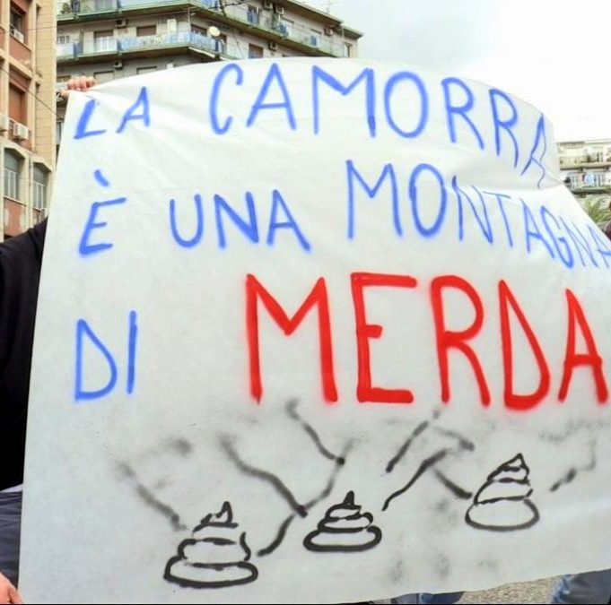 Se l’anticamorra, come l’antimafia, si fa la guerra